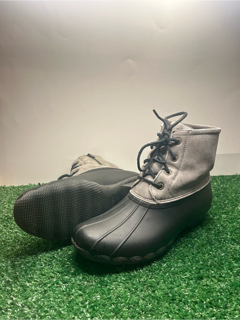 Sperry Saltwater Suede Duck Boots Grey Black Size 9.5 STS81732